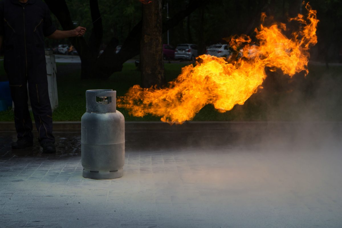 Class D Fire Extinguisher: Safely Extinguish Combustible Metals - GWHOF Hub